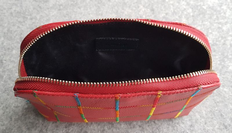 Leather cosmetic case Valenta , Red