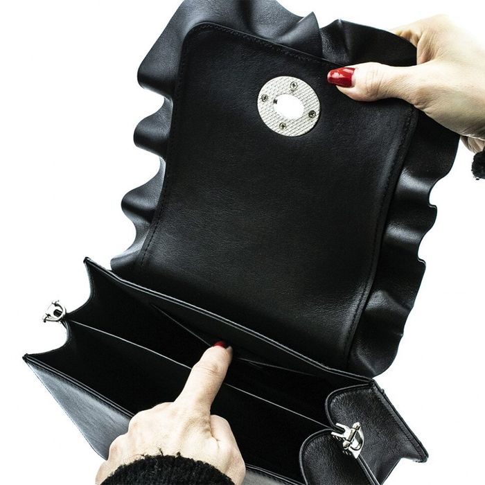 Шкіряна жіноча сумка Valenta з клапаном BE6313 чорна, Чорний