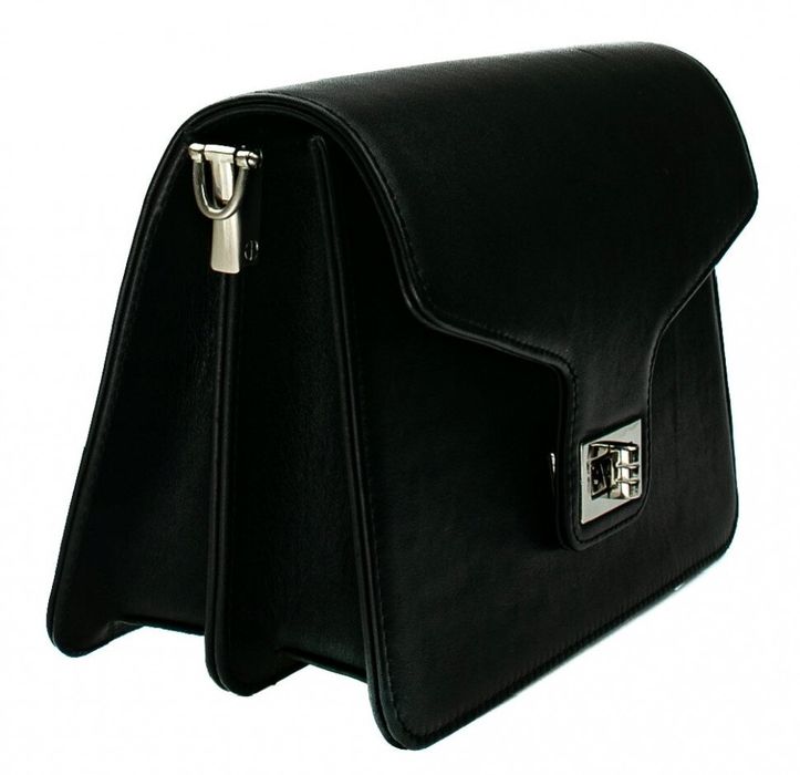 Шкіряна жіноча сумка Valenta з клапаном BE6312, Чорний